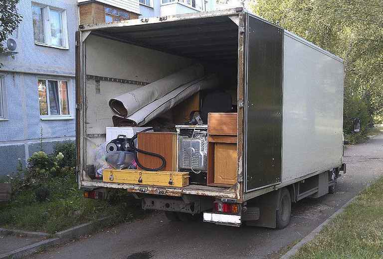 Заказать газель для доставки мебели : Холодильник, разобранный навесной шкафчик и стол из Новосибирска в Новокузнецк